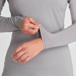NRS Women's Rashguard Long-Sleeve Shirt -Outdoor Sports 10021 07 Titanium Model Detail2 080221 1000x1000