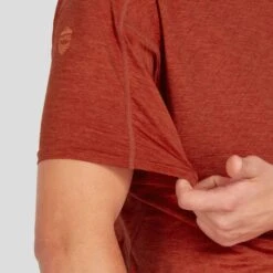 NRS Men's Silkweight Short-Sleeve Shirt -Outdoor Sports 10108 05 Kio Model Detail 100821 1000x1000