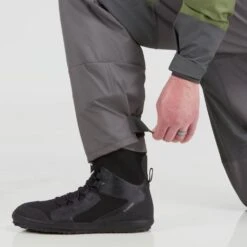 NRS Spyn Fishing Semi-Dry Suit 21 NRS Spyn Fishing Semi-Dry Suit -Outdoor Sports 22540 01 Olive Model Ankle 060622 1000x1000