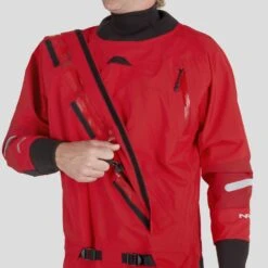 NRS Men's Foray Dry Suit 26 NRS Men's Foray Dry Suit -Outdoor Sports 22555 01 Red Model EntryZipper 062822 1000x1000