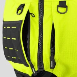 NRS Big Water Guide PFD 37 NRS Big Water Guide PFD -Outdoor Sports 40014 02 SafetyYellow na ZipperedPocketDetail 032822 1000x1000