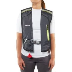 NRS Matik Inflatable PFD 20 NRS Matik Inflatable PFD -Outdoor Sports 40080 01 Charcoal Model Front 071818 1000x1000