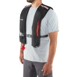 NRS Otto Matik Inflatable PFD 18 NRS Otto Matik Inflatable PFD -Outdoor Sports 40081 01 Black Model Left v2 071818 1000x1000