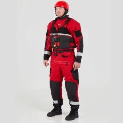 NRS Rapid Responder PFD -Outdoor Sports 40107 01 Red Model Left 111821 1000x1000