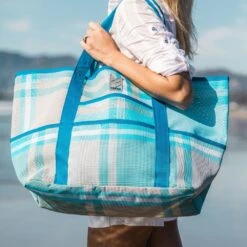 CGear Sand-Free Tote Multi Pocket Bag | NRS 7 CGear Sand-Free Tote Multi Pocket Bag | NRS -Outdoor Sports 71435 02 plaid na action2 102720 1000x1000